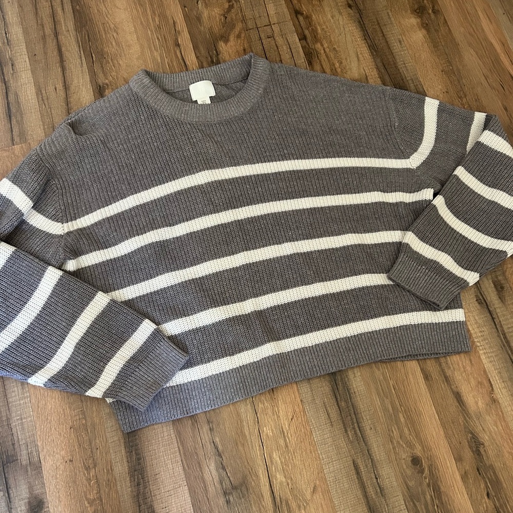 H&M Charcoal Knit Pullover Sweater